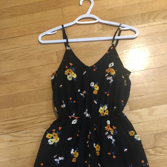 Black floral romper - Picture 2 of 5